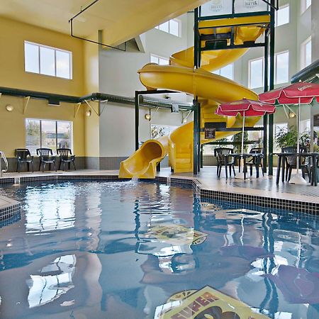 Super 8 By Wyndham Calgary Shawnessy Area Otel Dış mekan fotoğraf
