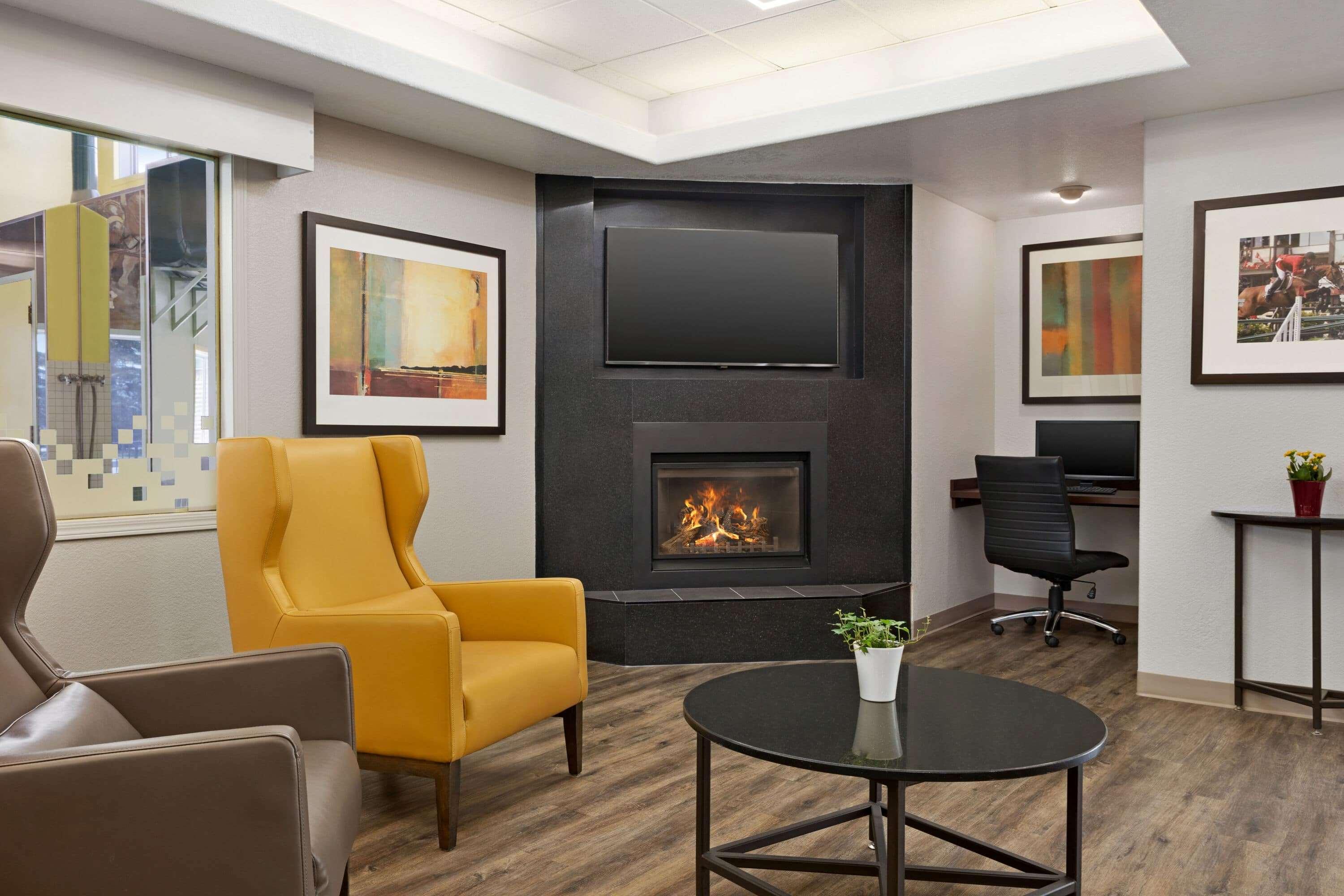 Super 8 By Wyndham Calgary Shawnessy Area Otel Dış mekan fotoğraf